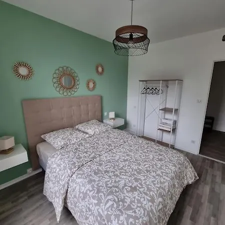 Apartment Jungle- Hypercentre -charleville